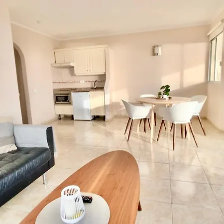Penthouse With Sea Views At 3 Strars Hovima Santa Maria アデヘ